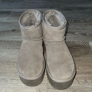 Ugg platforms